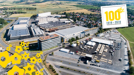 Centième anniversaire de l’entreprise avec une journée portes ouvertes, des visites de l’usine et une fête pour les employés de KAESER KOMPRESSOREN à Coburg.