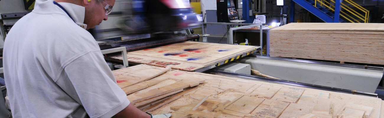 Soufflantes à vis pour la fabrication des meubles